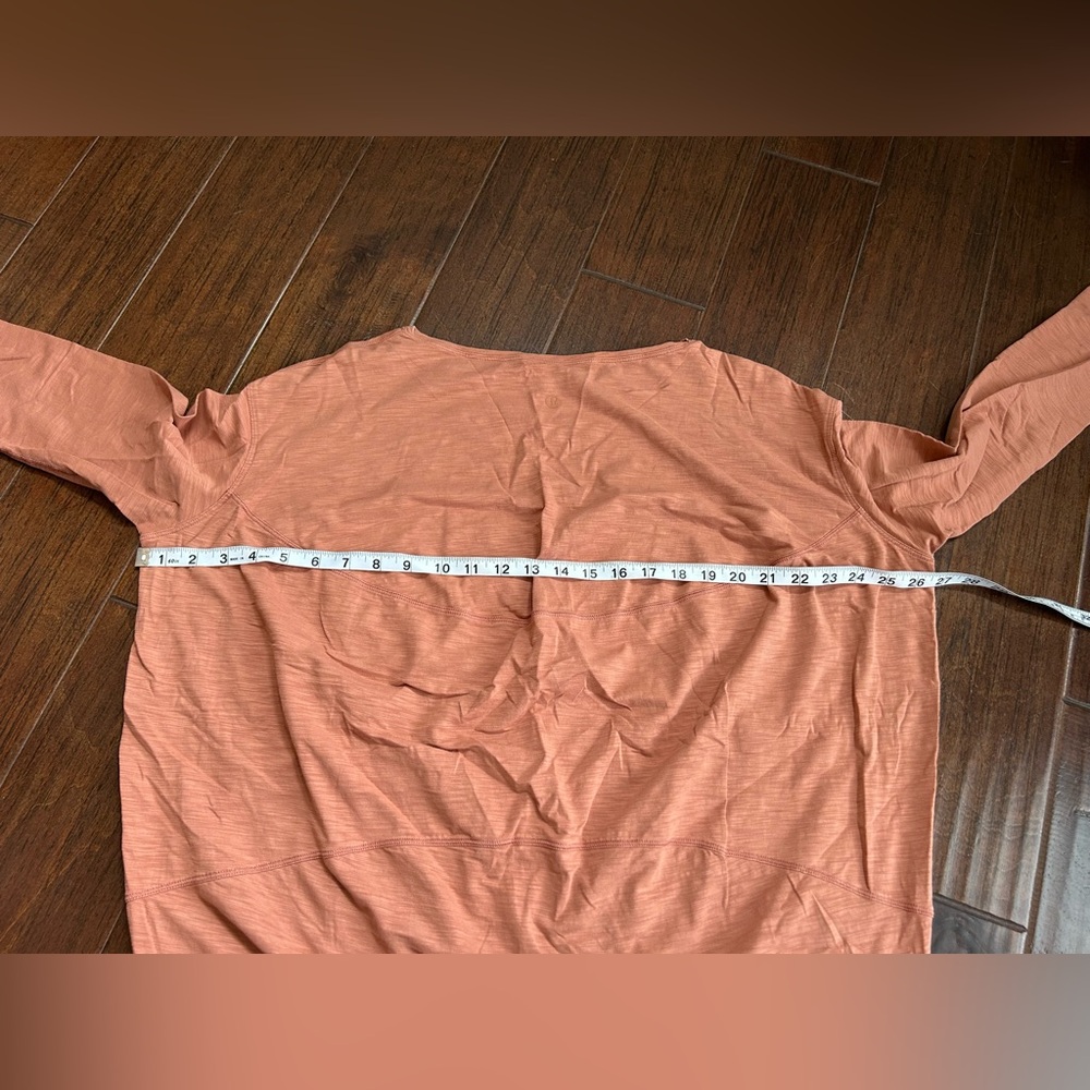 Lululemon Back In Action Long Sleeve Shirt
Size 10
Desert Sun - Picture 5 of 5